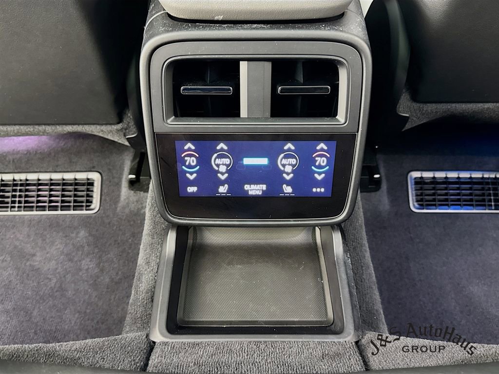 Used 2021 Porsche Taycan Turbo S image 32