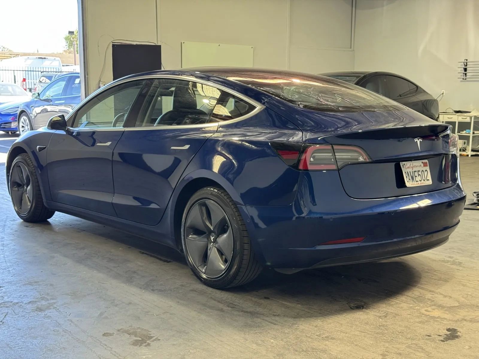 Used 2017 Tesla Model 3 Long Range image 2