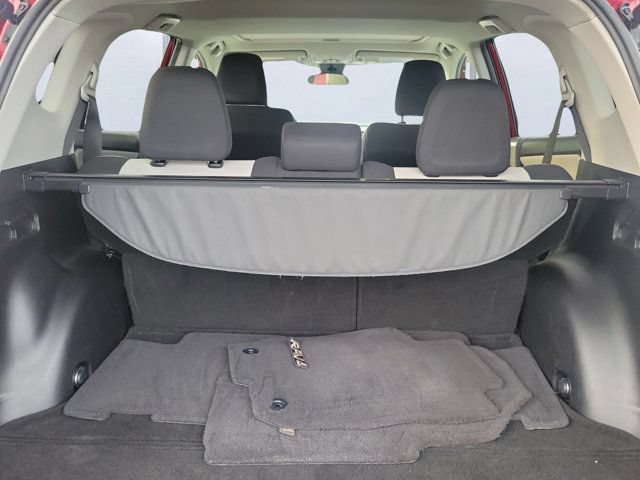 Used 2018 Toyota RAV4 XLE FWD image 7