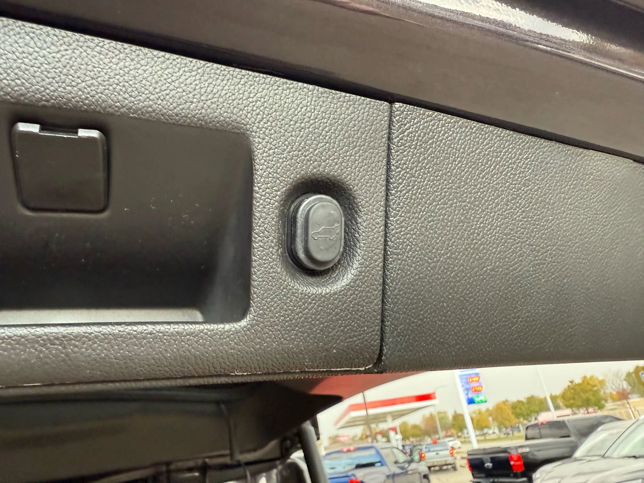 Used 2015 GMC Yukon SLT w/ Open Road Package image 39