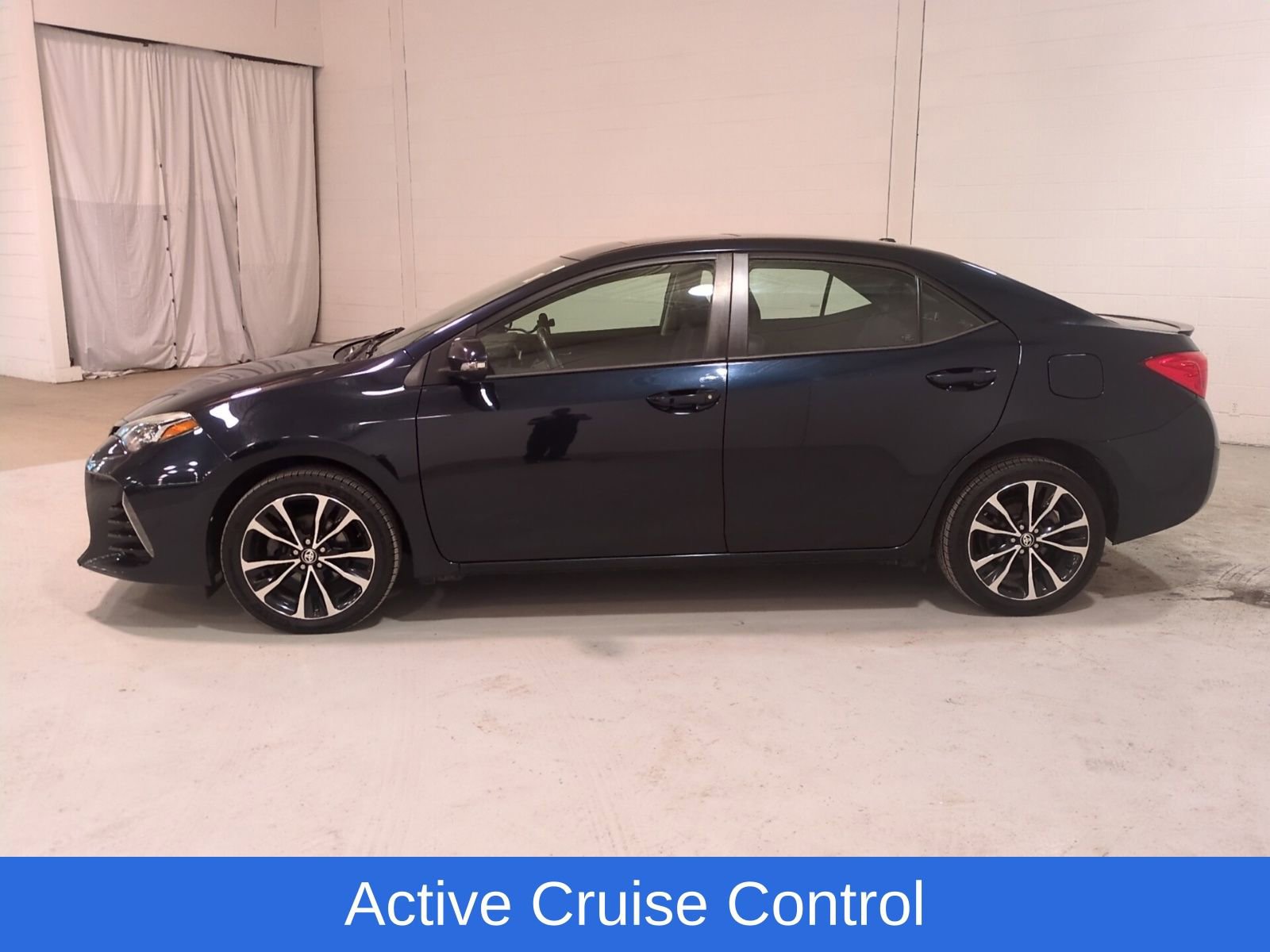 Used 2017 Toyota Corolla SE w/ SE Premium Package image 7