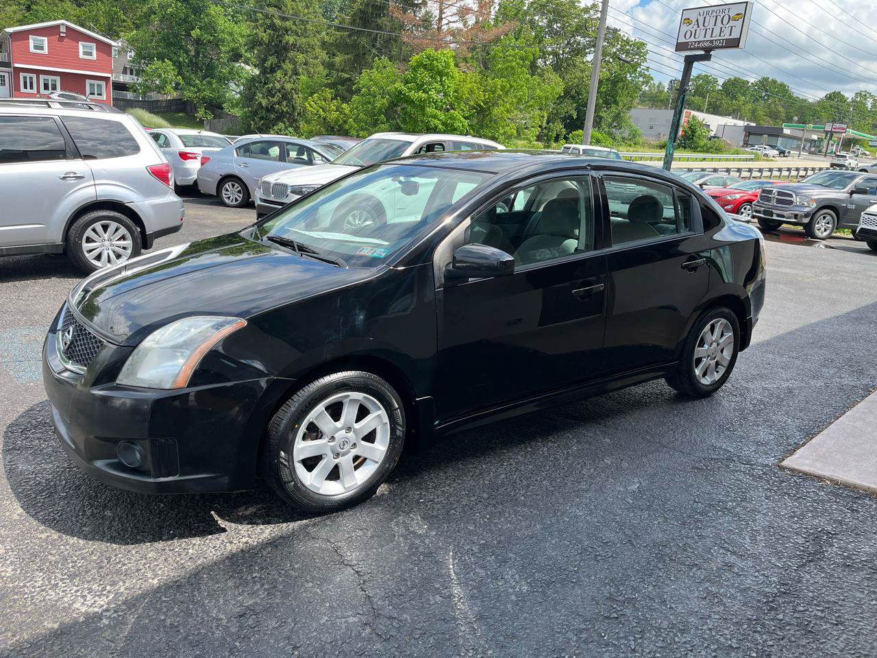 Used 2012 Nissan Sentra 2.0 SR w/ Moonroof Pkg FWD image 10