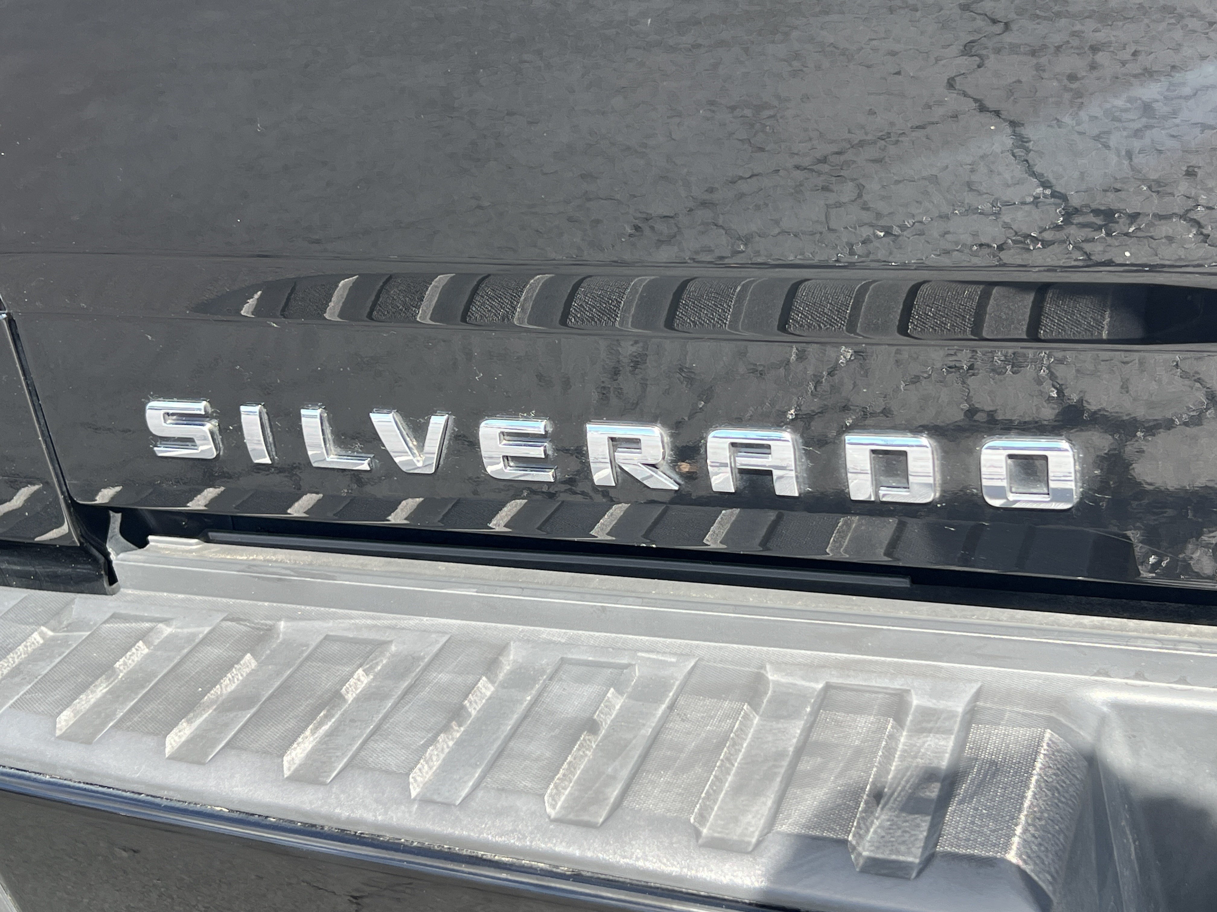Used 2018 Chevrolet Silverado 1500 Custom w/ LPO, Black Pack AWD/4WD image 9