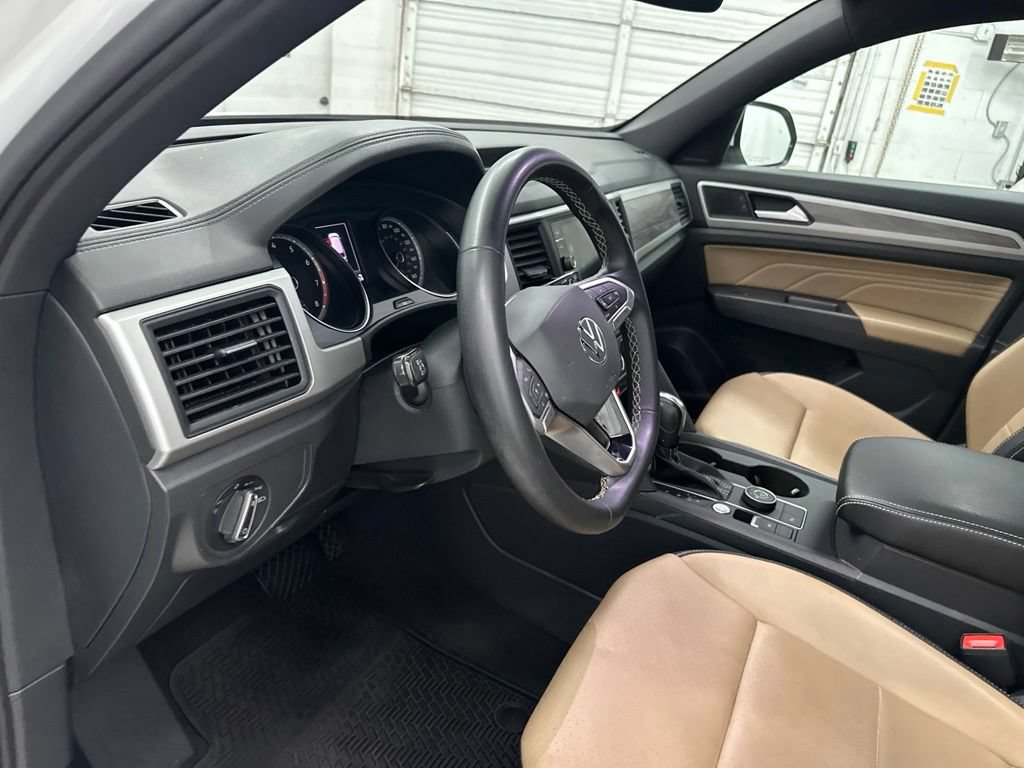 Used 2021 Volkswagen Atlas Cross Sport SE w/ Panoramic Sunroof Package AWD/4WD image 12
