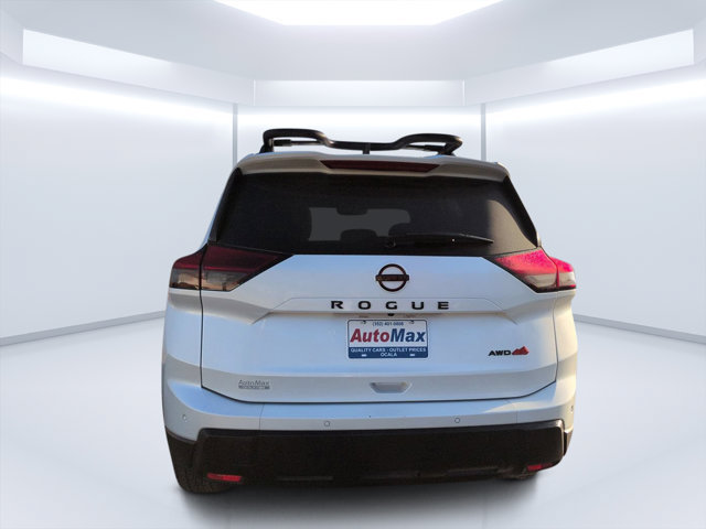 Used 2026 Nissan Rogue SV AWD/4WD image 4