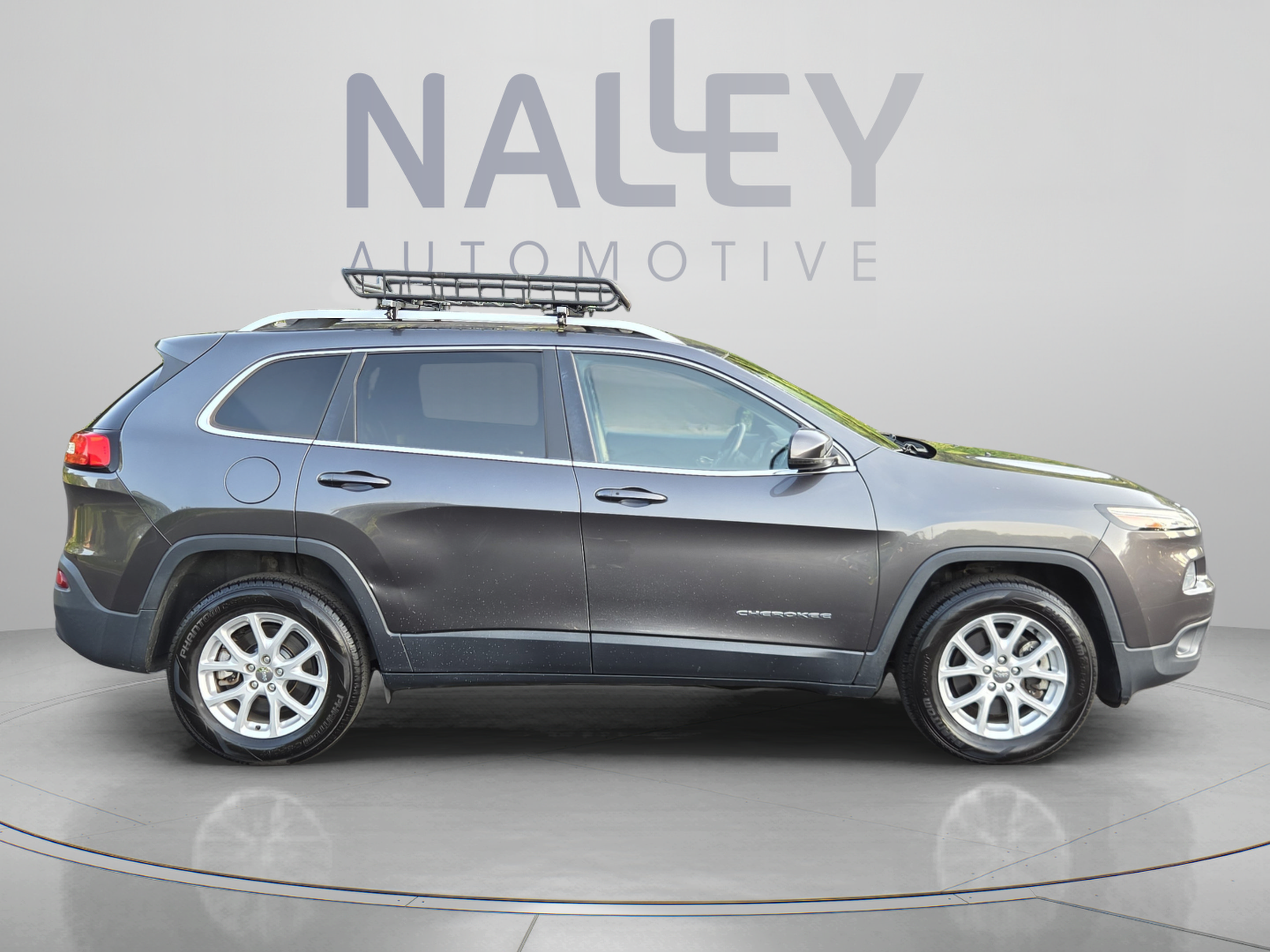 Used 2016 Jeep Cherokee Latitude w/ Comfort/Convenience Group AWD/4WD image 6
