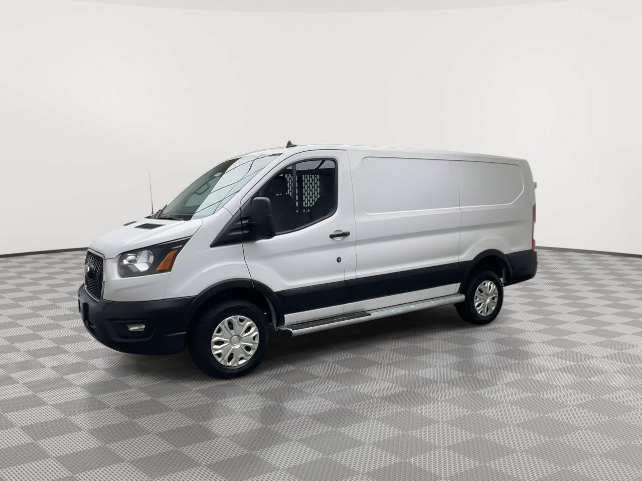Certified 2025 Ford Transit 250 Low Roof w/ Exterior Upgrade Package RWD image 27