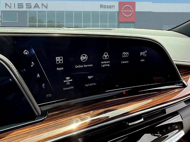 Used 2022 Cadillac Escalade Premium Luxury AWD/4WD image 18