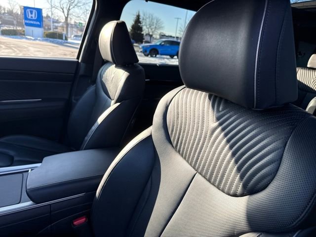 Used 2024 Hyundai Palisade Calligraphy image 13