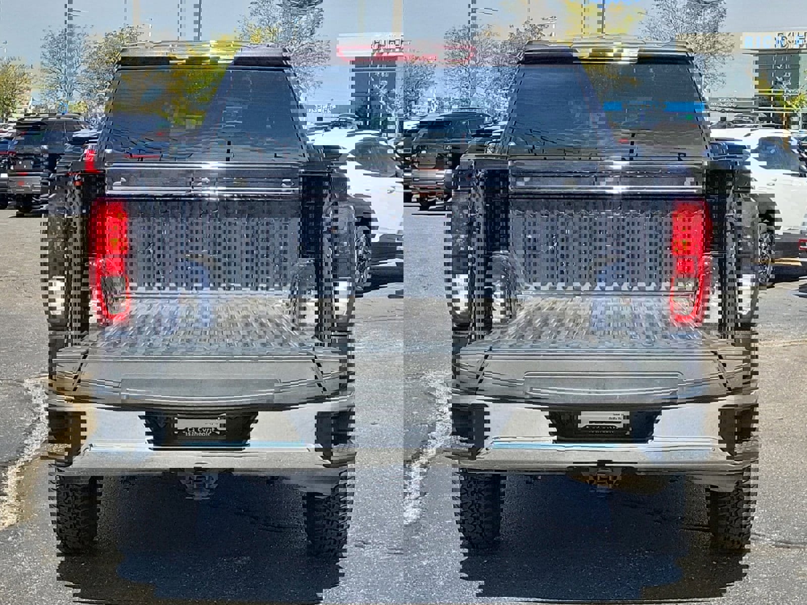 Used 2023 GMC Sierra 1500 SLE image 33