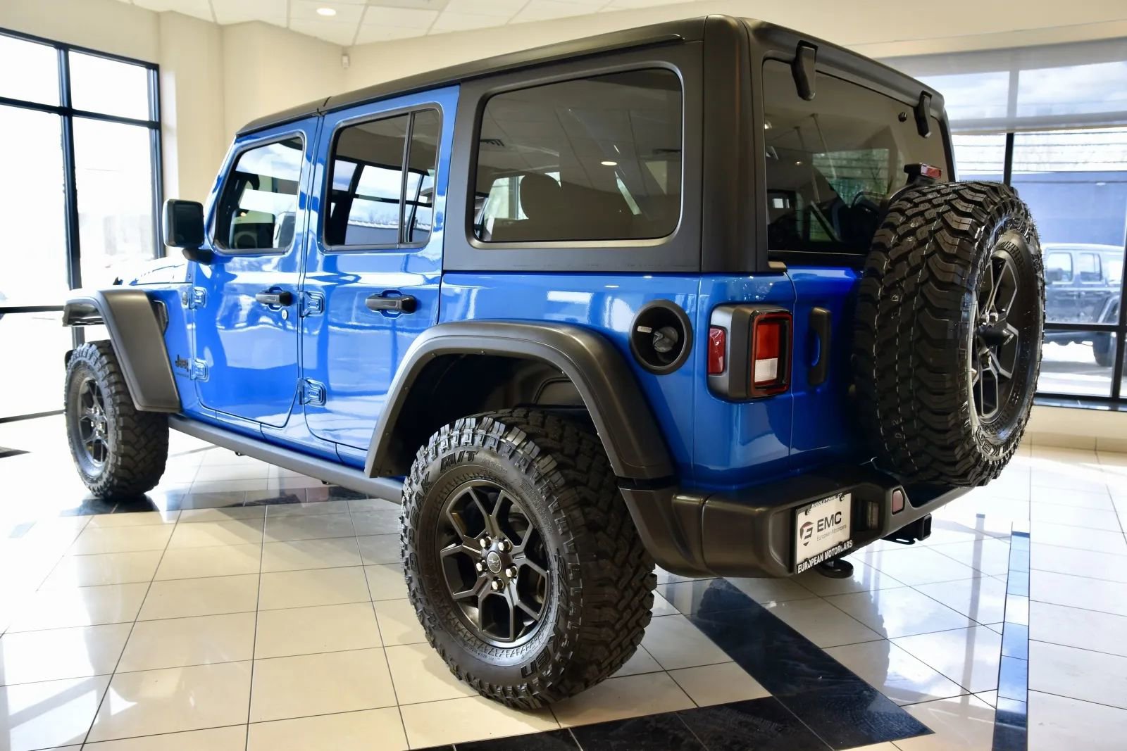 Used 2024 Jeep Wrangler Willys image 4