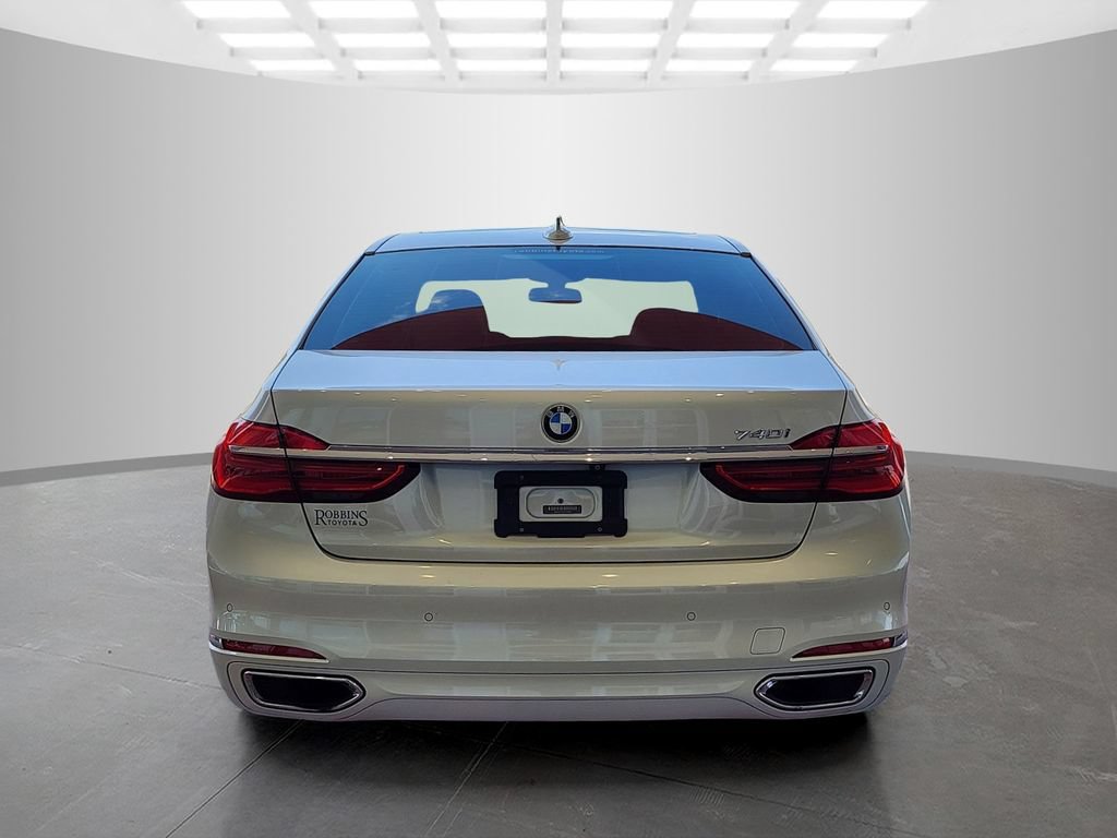 Used 2017 BMW 740i RWD image 6