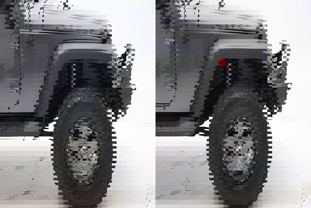 Used 2017 Jeep Wrangler Unlimited Rubicon w/ Dual Top Group image 4