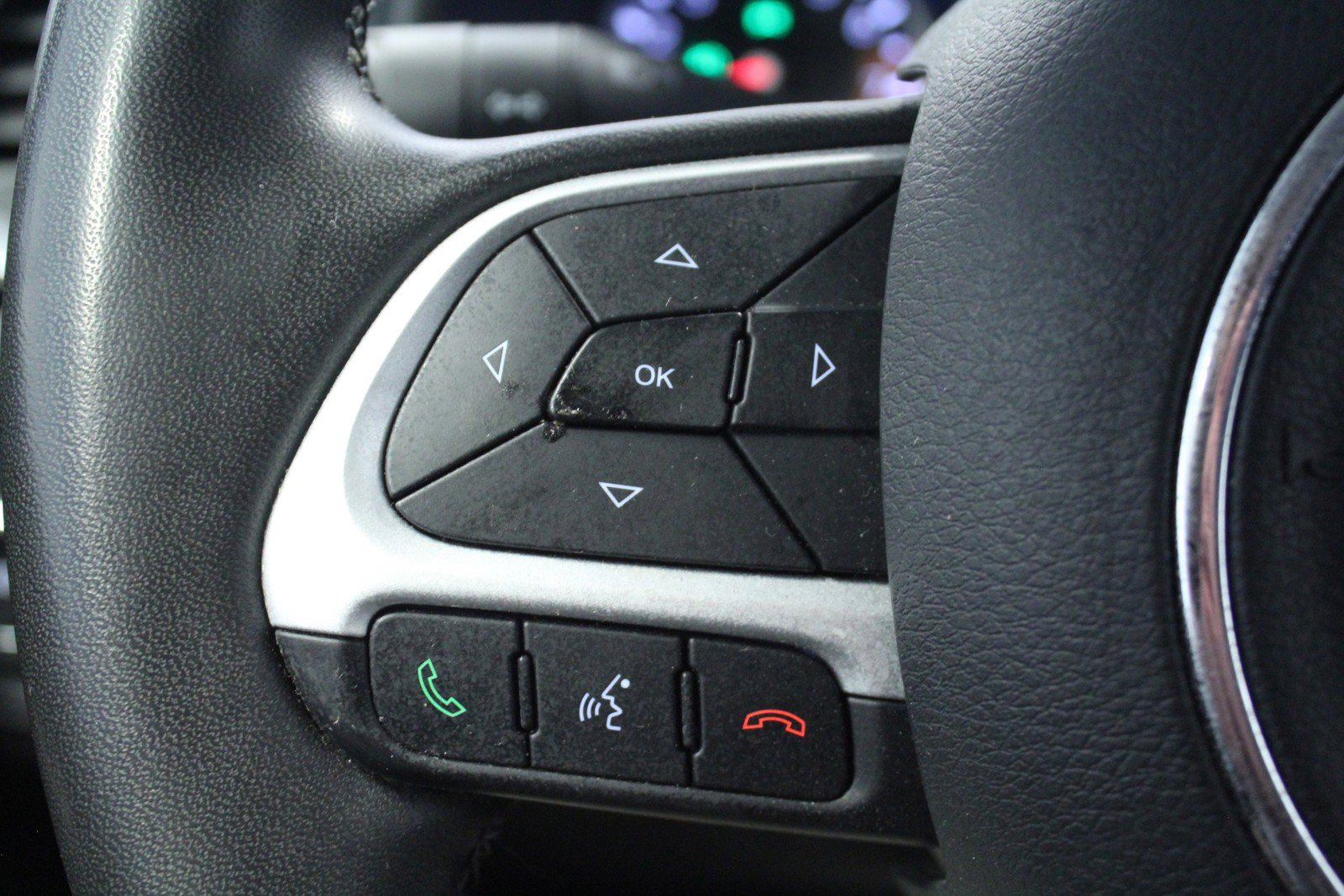 Used 2021 Jeep Renegade Latitude w/ Luxury Group I image 20