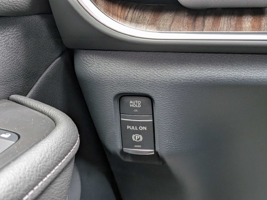 New 2026 Nissan Armada SL w/ Captain's Chari Seat Package AWD/4WD image 22