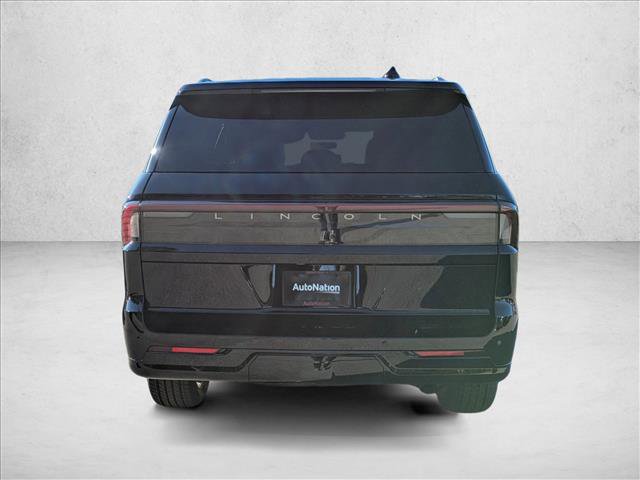 New 2025 Lincoln Navigator Reserve image 9