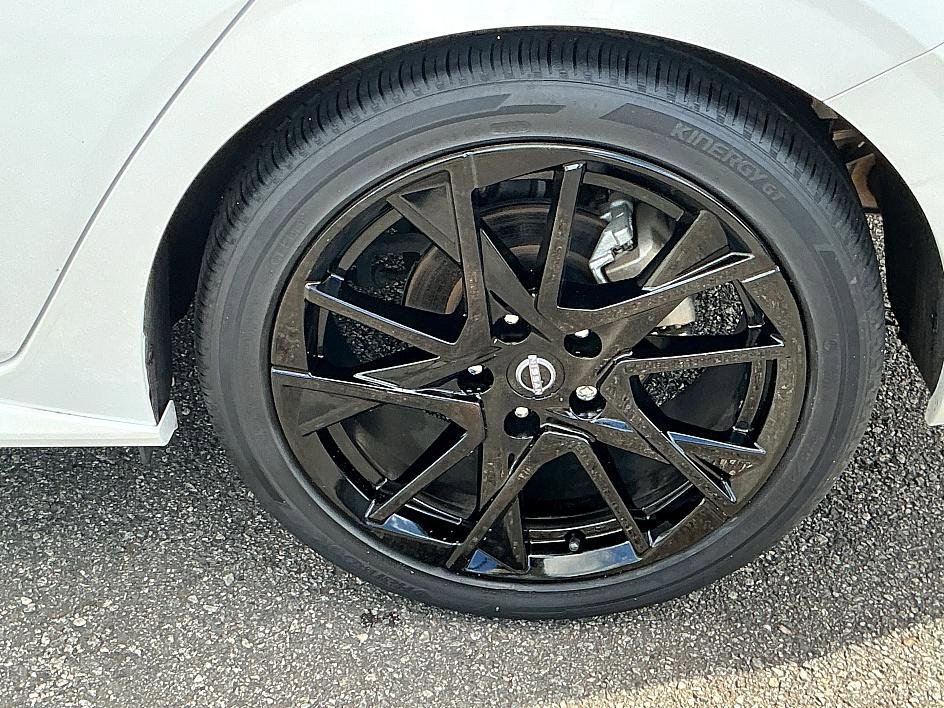 Certified 2024 Nissan Sentra SR w/ SR Premium Package image 8