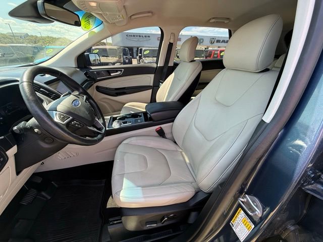 Used 2019 Ford Edge Titanium w/ Cold Weather Package image 9