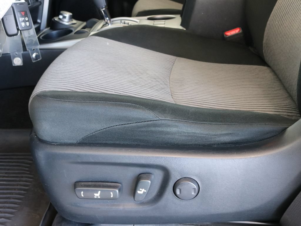 Used 2019 Toyota 4Runner SR5 AWD/4WD image 26