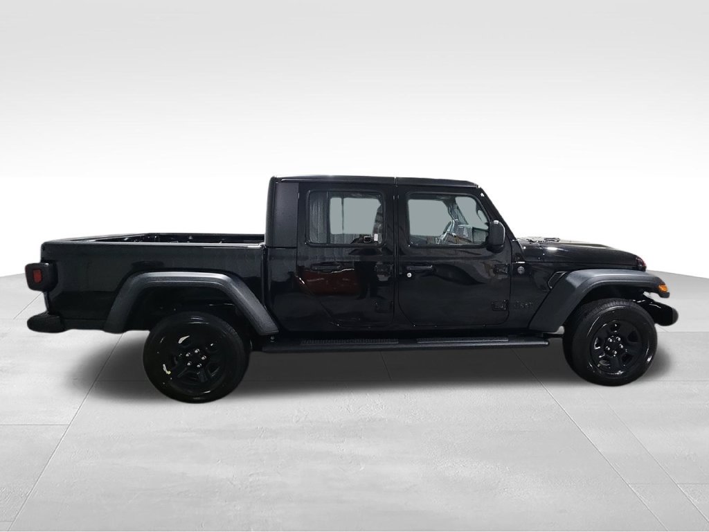 New 2026 Jeep Gladiator Sport AWD/4WD image 10