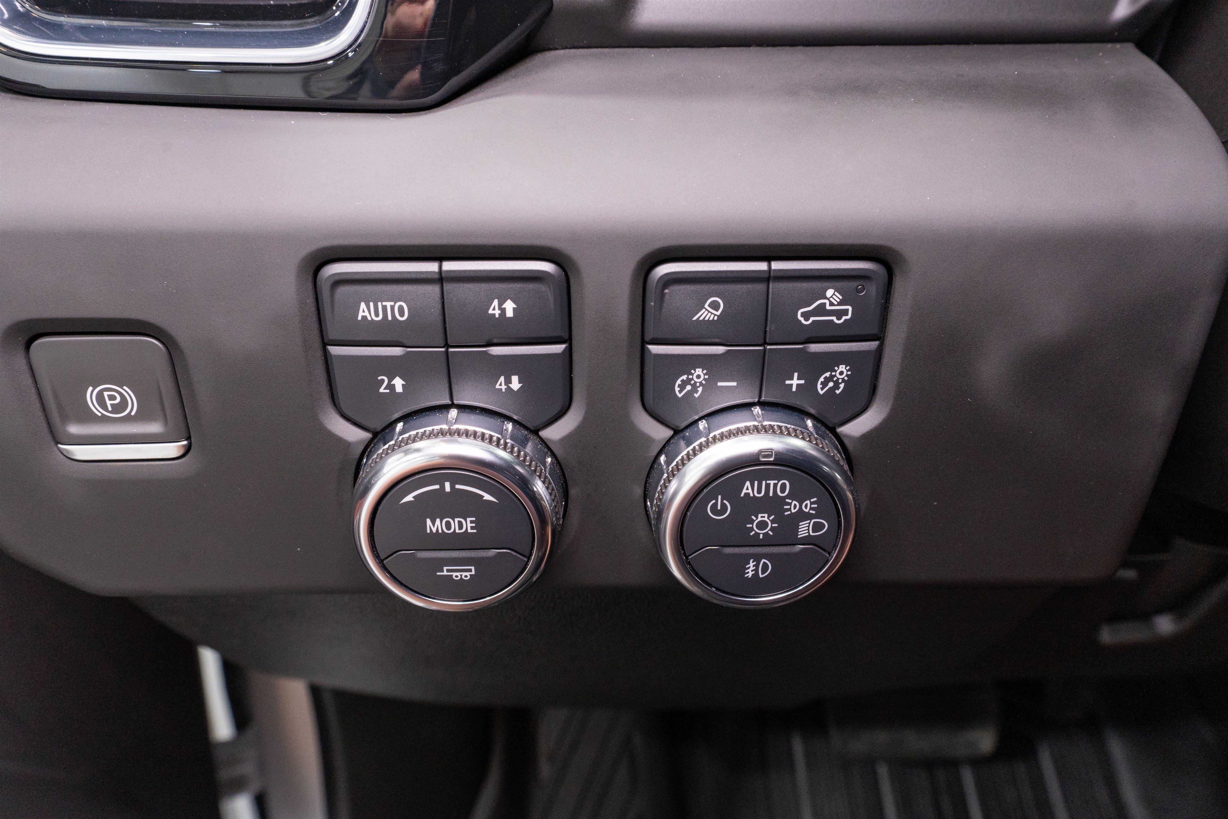 Used 2024 GMC Sierra 2500 Denali Ultimate AWD/4WD image 36