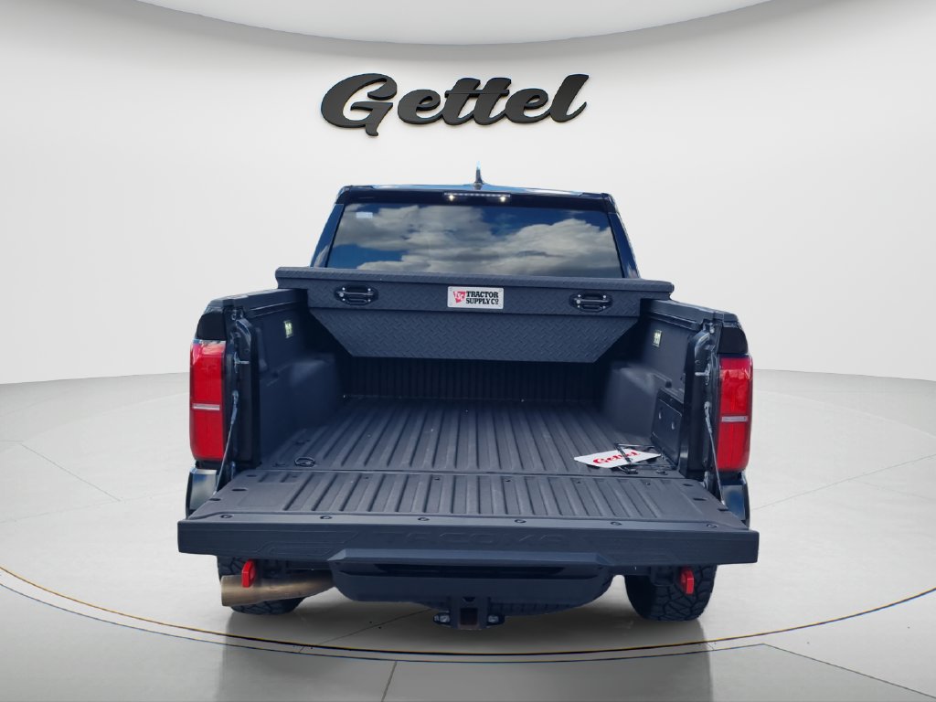 Used 2025 Toyota Tacoma TRD Off-Road AWD/4WD image 12