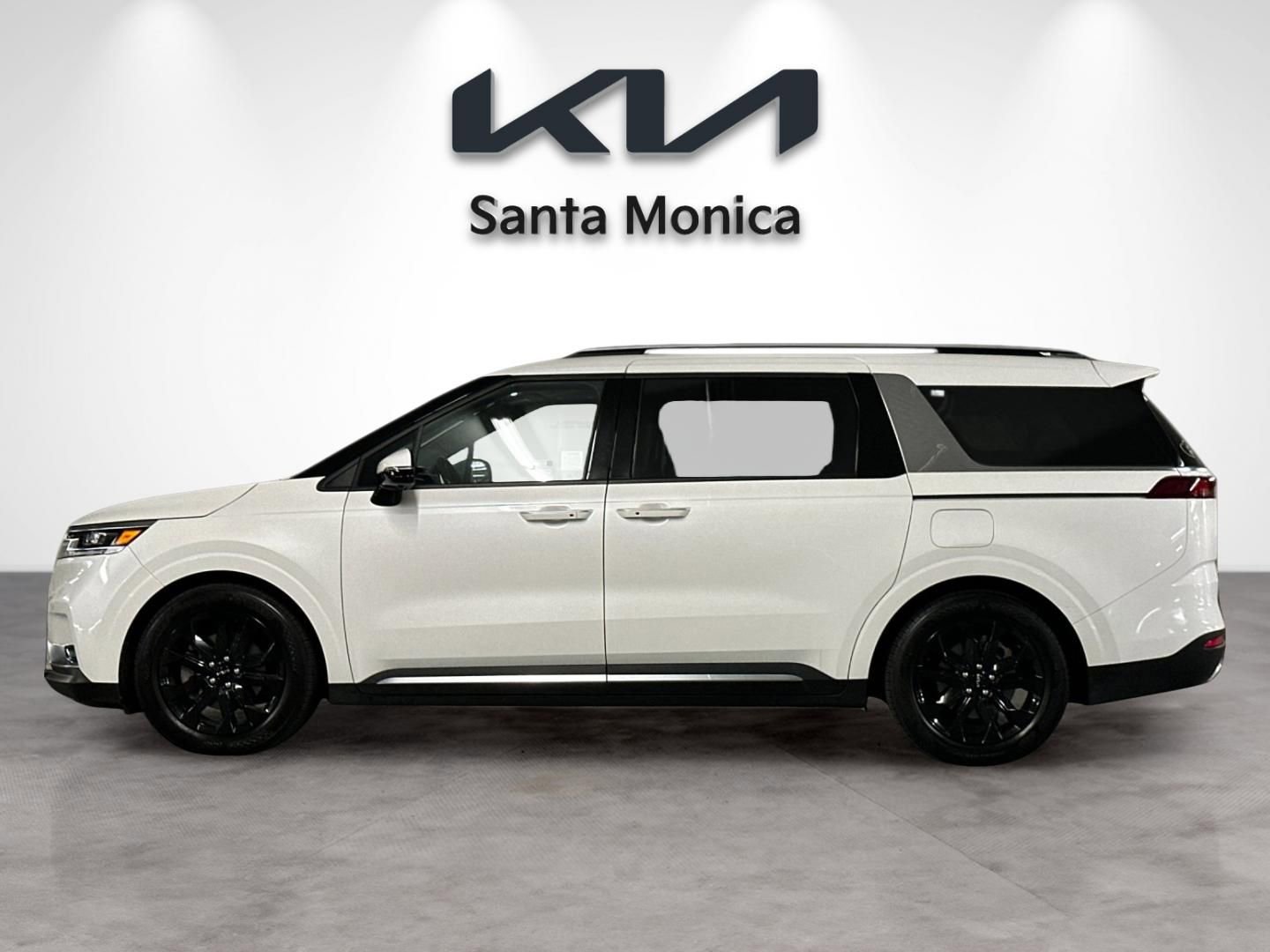 Certified 2022 Kia Carnival SX Prestige image 3