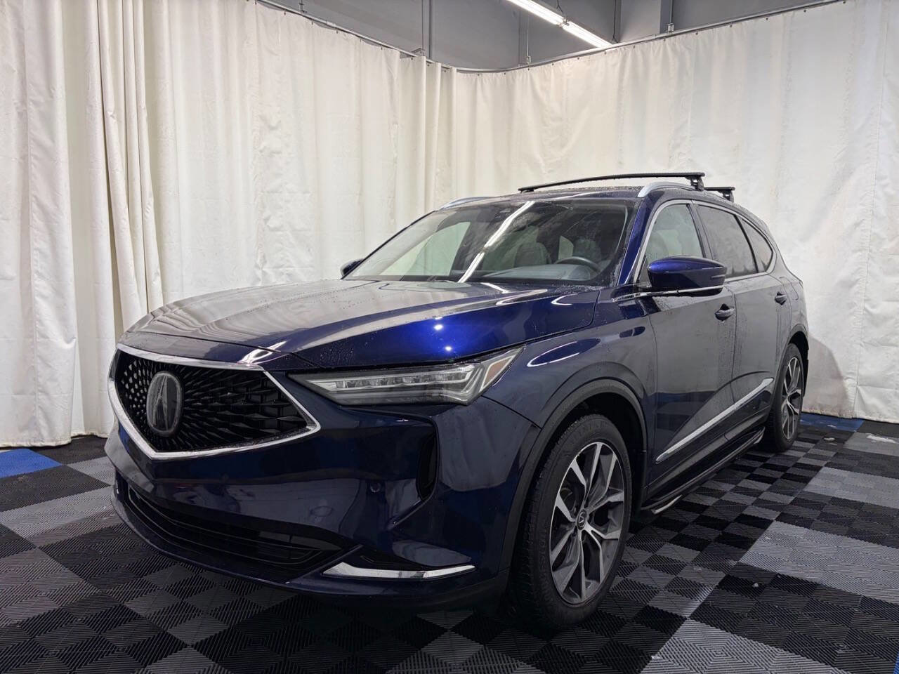 Used 2024 Acura MDX SH-AWD w/ Technology Package image 2