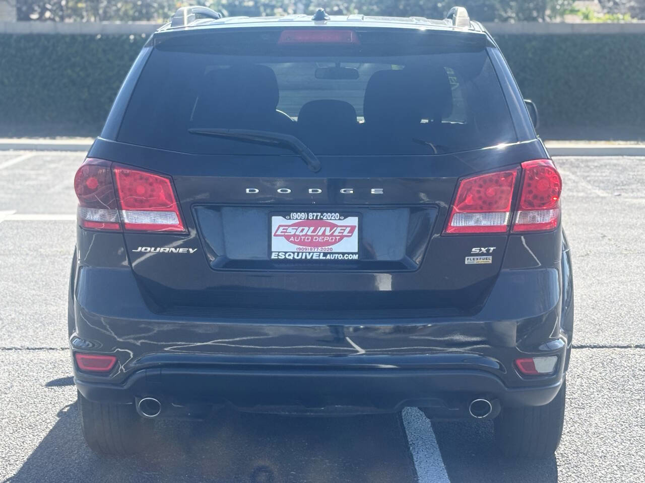 Used 2017 Dodge Journey SXT w/ Comfort/Convenience Group image 5