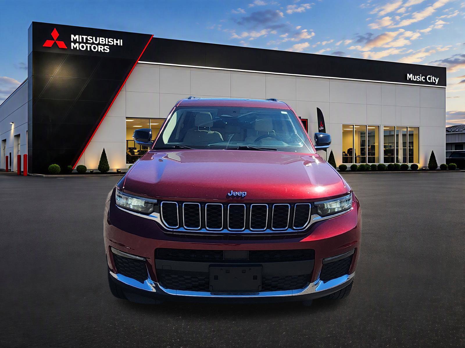 Used 2021 Jeep Grand Cherokee L Limited AWD/4WD image 11