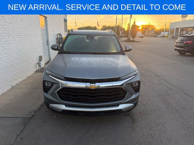 Used 2024 Chevrolet TrailBlazer LT w/ LT Cold Weather Package FWD image 5