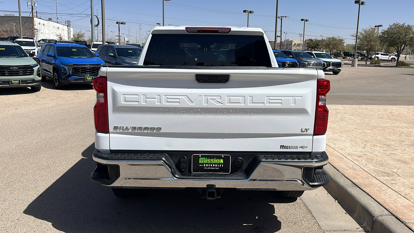 Used 2025 Chevrolet Silverado 1500 LT image 7