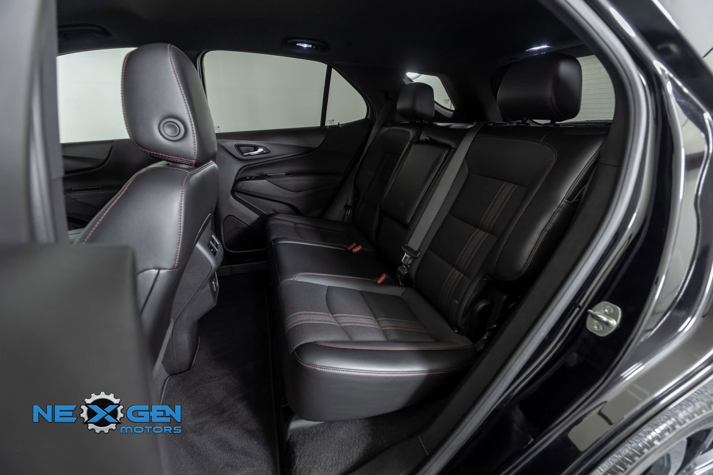 Used 2023 Chevrolet Equinox RS FWD image 29