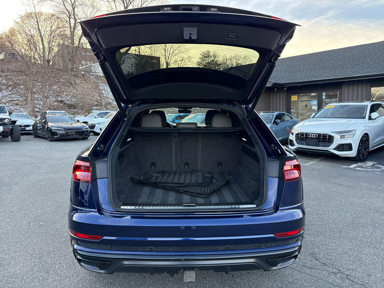 Used 2019 Audi Q8 Premium Plus w/ Premium Plus image 15