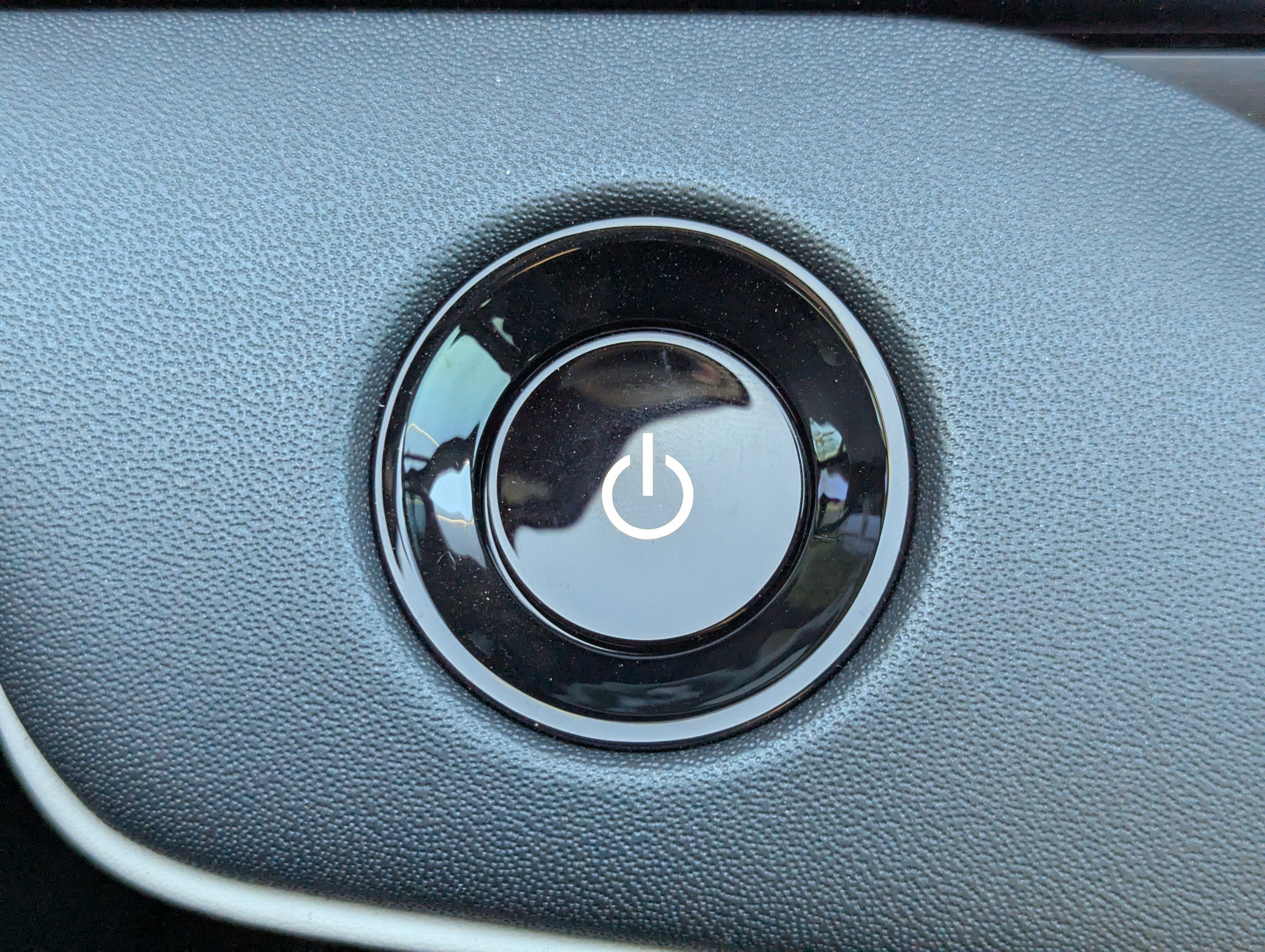 New 2026 Nissan Leaf Platinum+ w/ Cargo Package (Platinum+) image 18