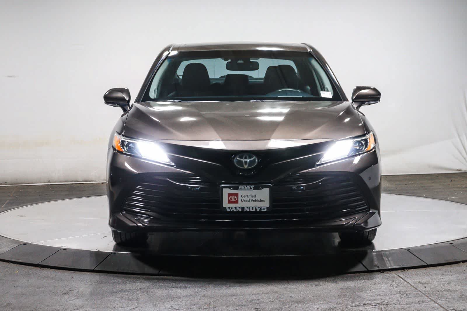 Certified 2018 Toyota Camry XLE w/ Audio Package FWD image 6