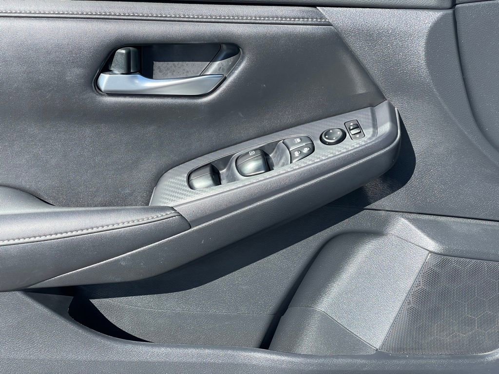 Certified 2023 Nissan Sentra S FWD image 13