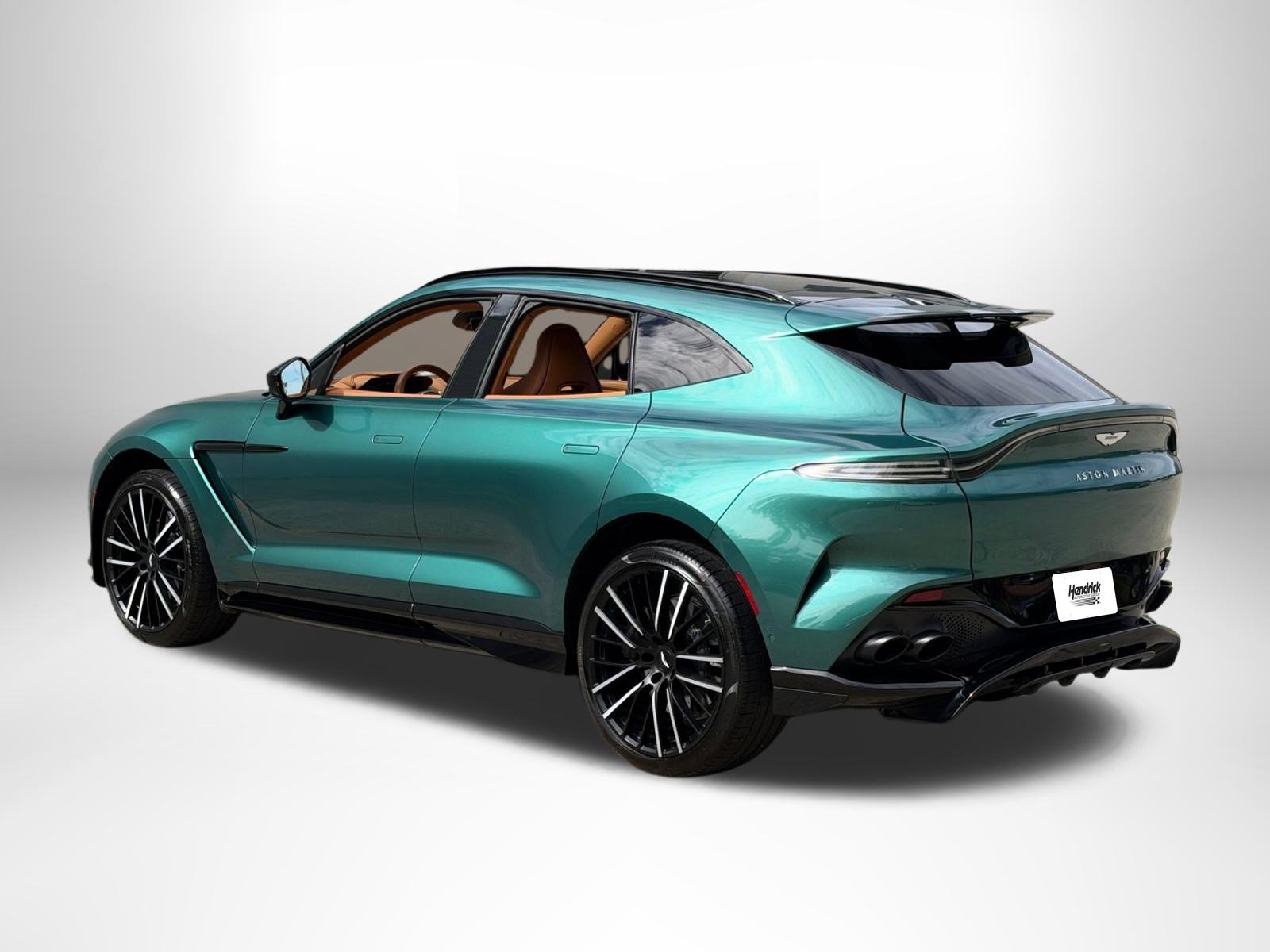 Used 2023 Aston Martin DBX 707 AWD/4WD image 2