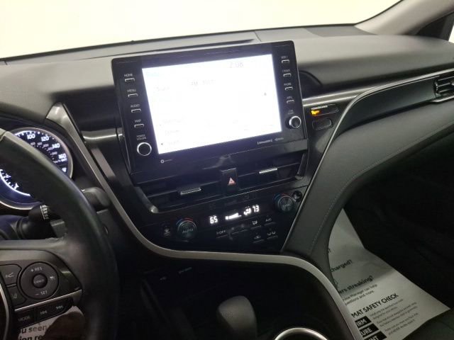 Used 2022 Toyota Camry LE w/ Cold Weather Package image 19