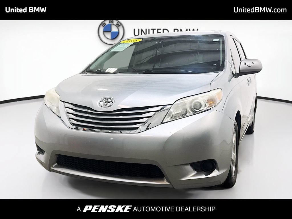 Used 2015 Toyota Sienna LE FWD image 1