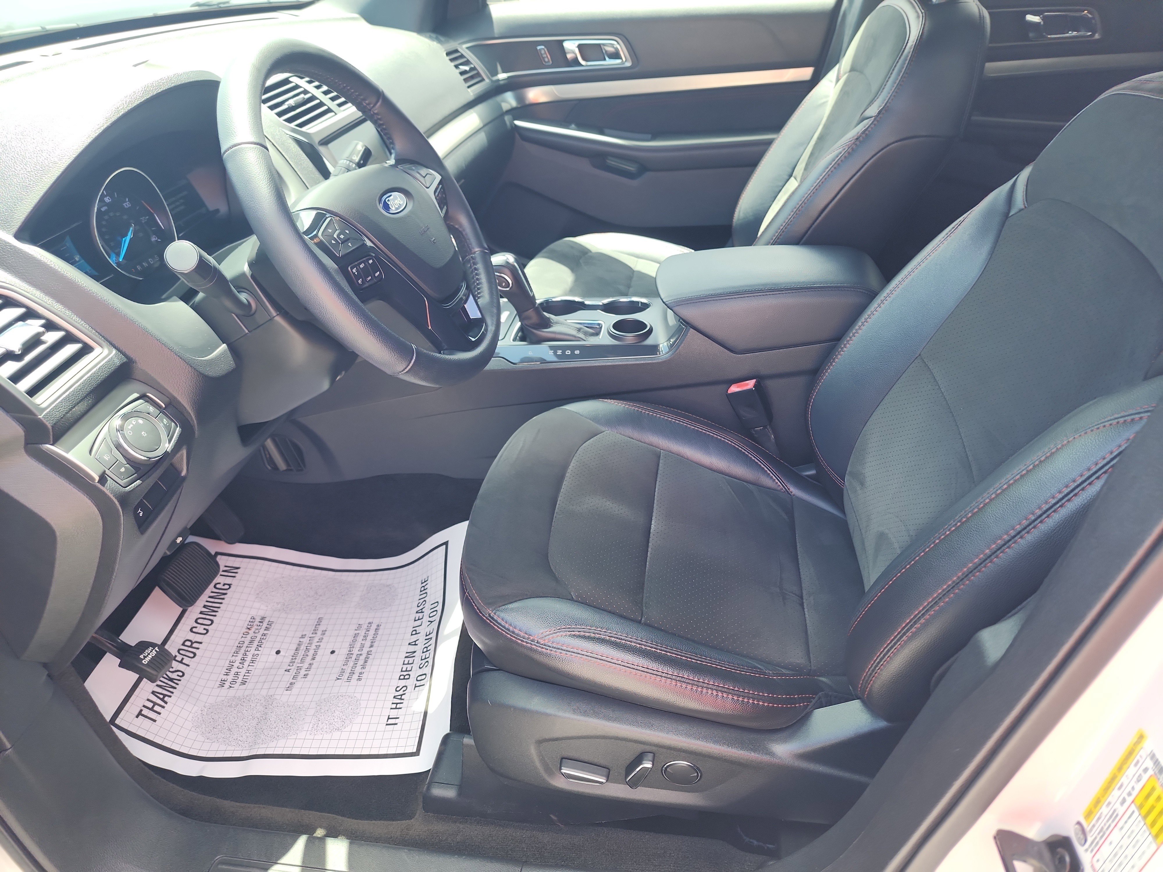 Certified 2018 Ford Explorer XLT w/ Equipment Group 202A image 12