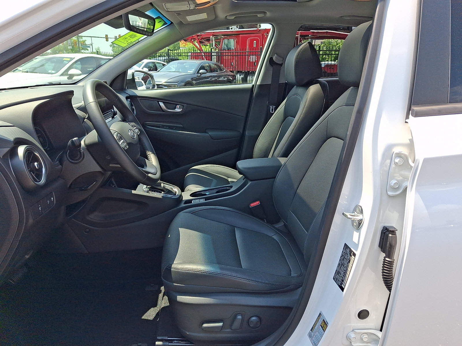 Certified 2023 Hyundai Kona Limited AWD/4WD image 13