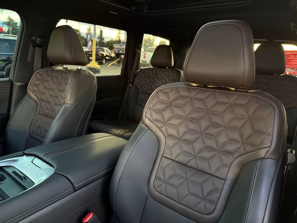 Certified 2025 Nissan Armada Platinum Reserve AWD/4WD image 15