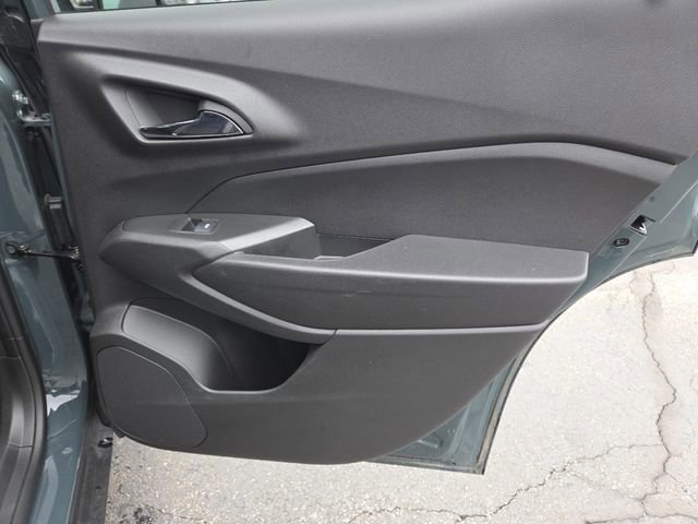 Certified 2025 Chevrolet Trax LT w/ Driver Confidence Package image 25