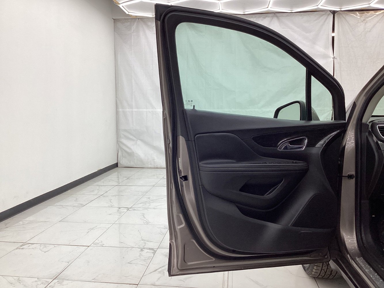 Used 2015 Buick Encore Leather FWD image 18