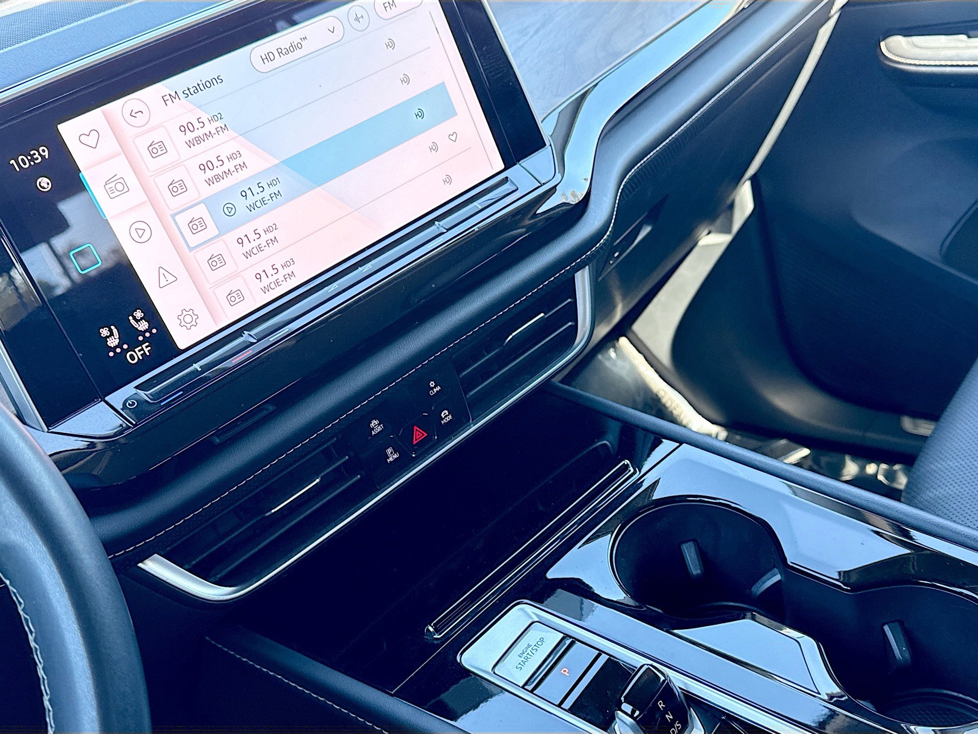 Used 2024 Volkswagen Atlas SE image 27