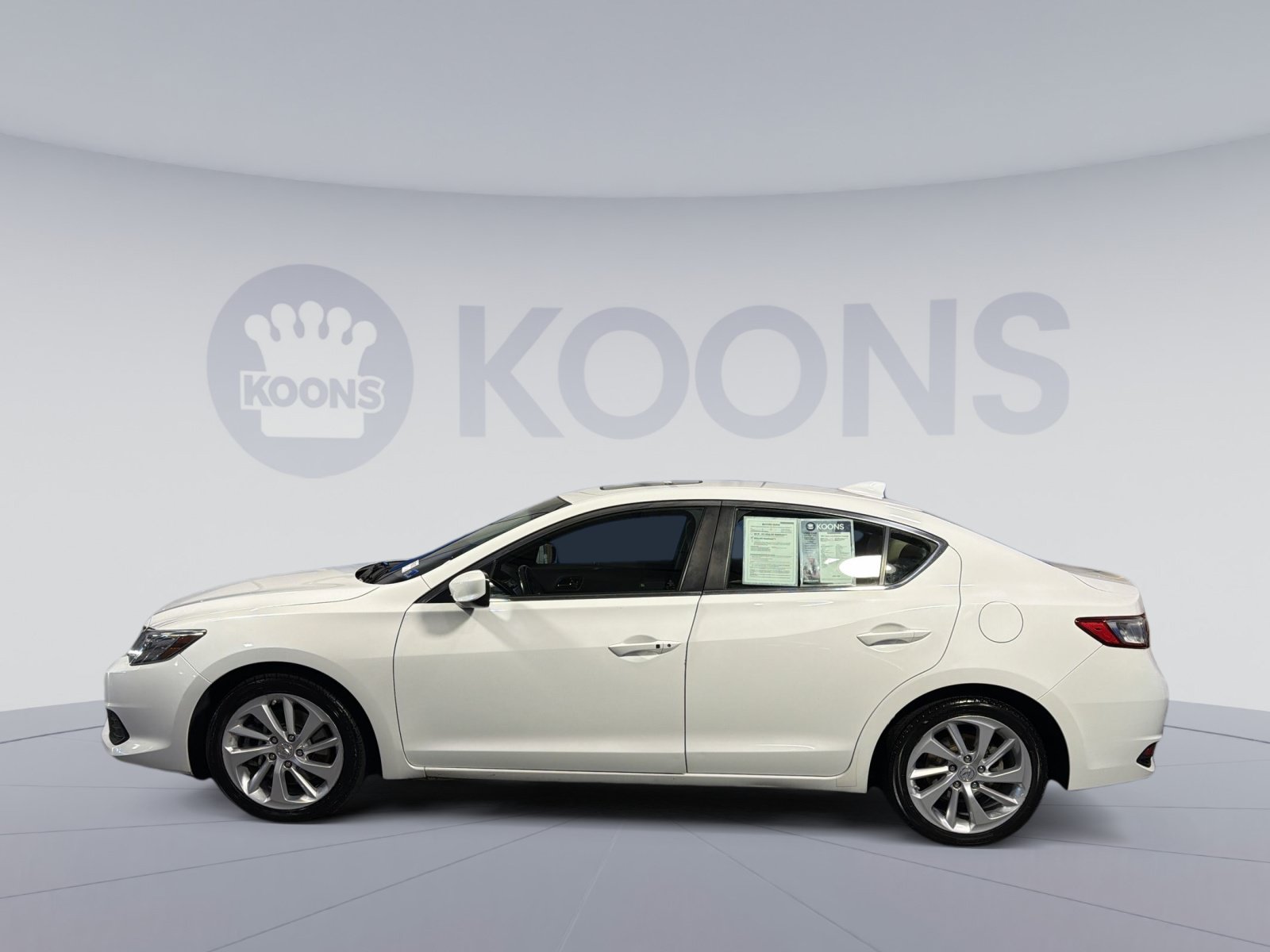 Used 2017 Acura ILX FWD image 2