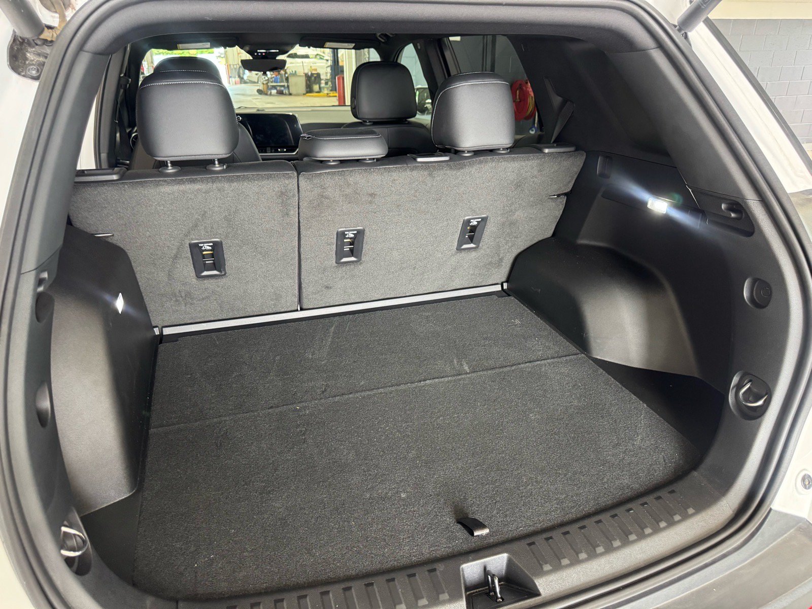 Used 2026 Chevrolet Equinox LT w/ Convenience Package II AWD/4WD image 9