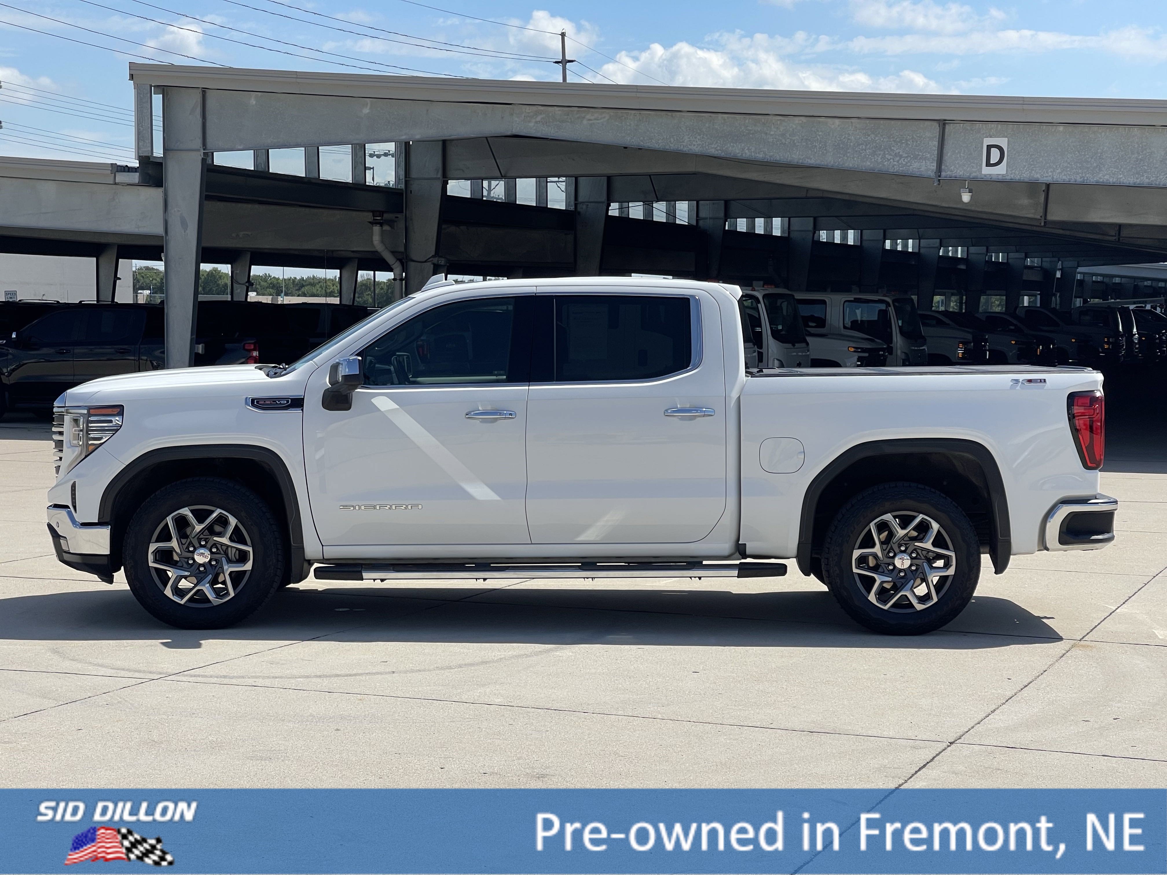 Used 2024 GMC Sierra 1500 SLT w/ SLT Premium Plus Package image 18