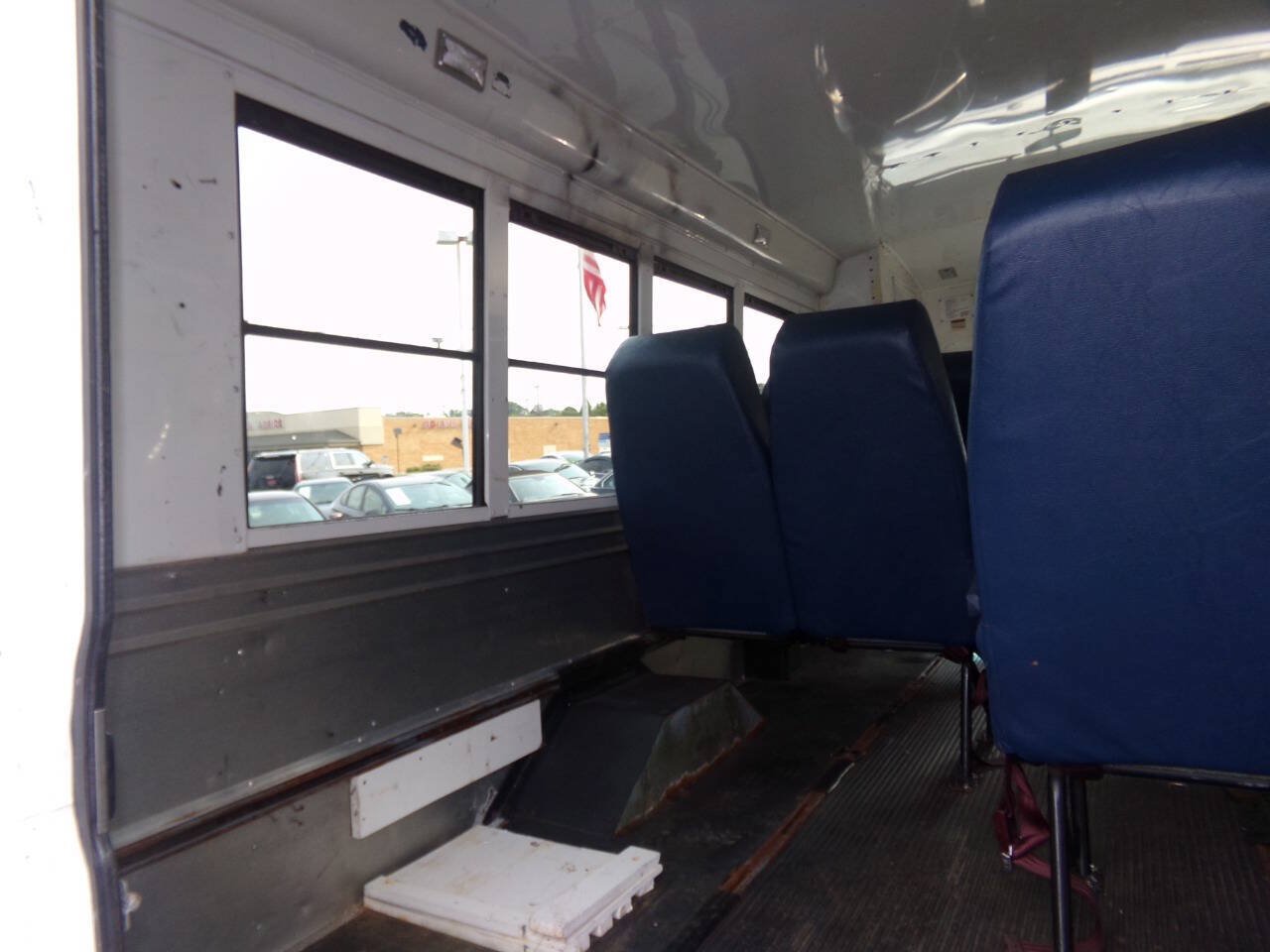 Used 2012 Chevrolet Express 3500 w/ School Bus Package RWD image 11